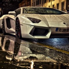 <b>White Lamborghini wallpaper</b>