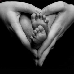 <b>Mother's Day Mom Hand Holdt Baby Foot Love Passpo</b>