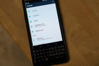 <b>How to back up your BlackBerry KEYone</b>
